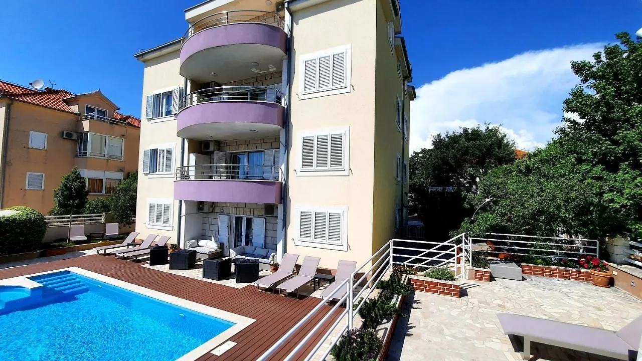 Sea View- Spacious Apartment With Shared Pool Split 0*,  Croatia