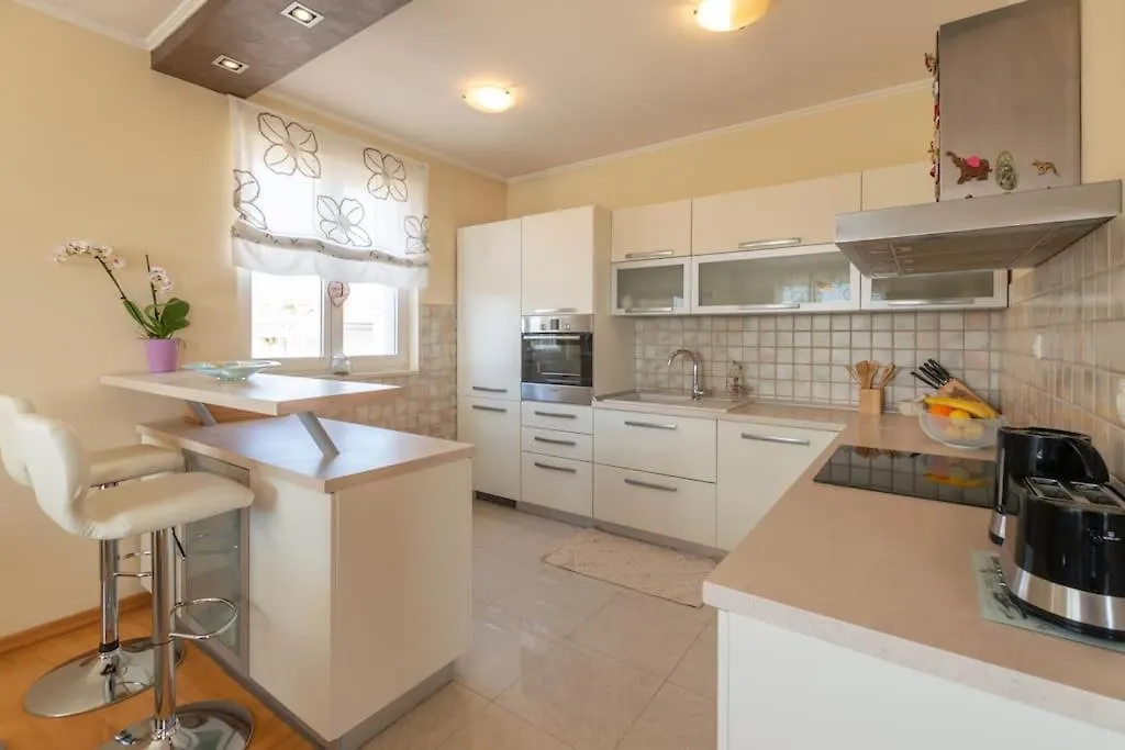 Sea View- Spacious Apartment With Shared Pool Spalato Croazia